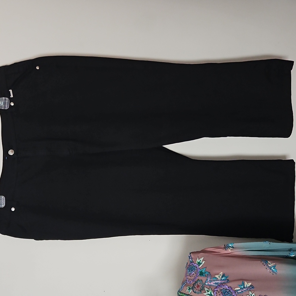 Escada Sport Marie Jeans Capri, Size 46/14/XL.